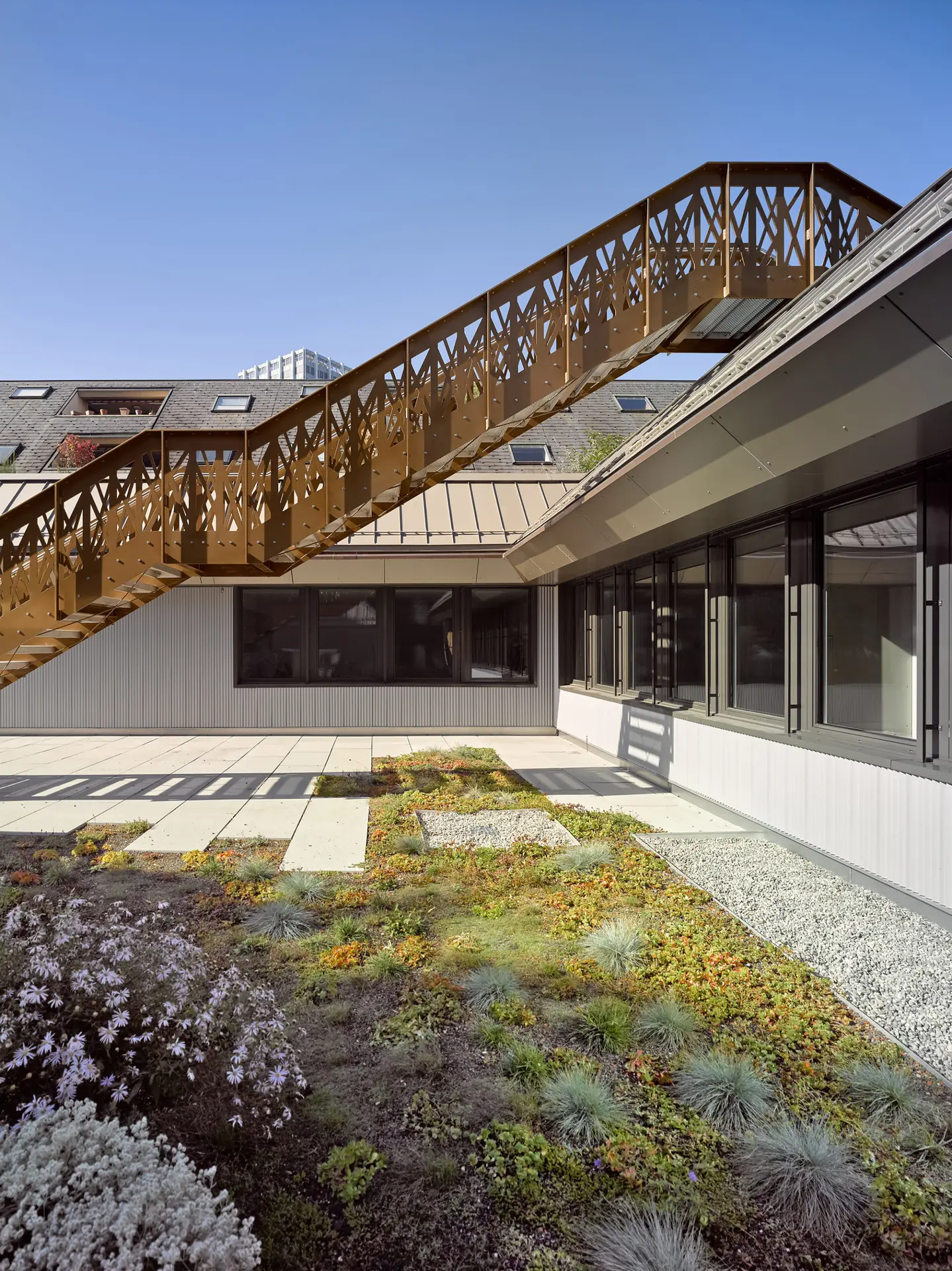 HHS Aussenraum Dachterrasse Neuwiesen
